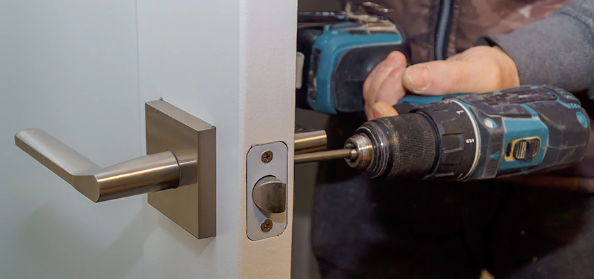 Broken Door Handle Lock Repair in Victorville, California